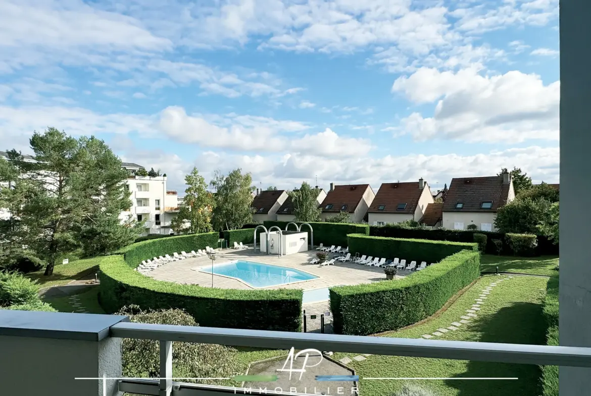 Appartement spacieux avec terrasse dans une résidence de standing à Fontaine-les-Dijon 