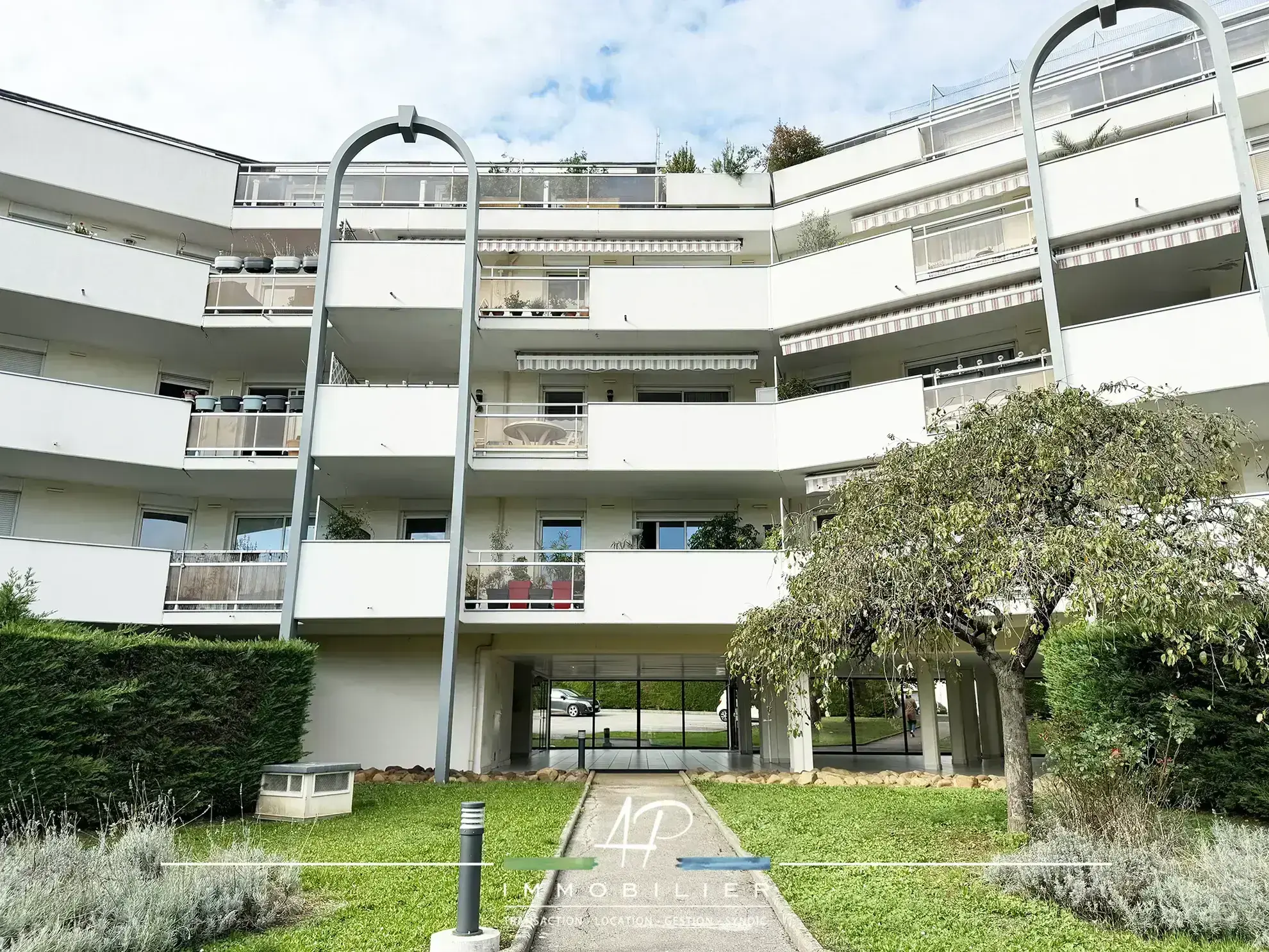 Appartement spacieux avec terrasse dans une résidence de standing à Fontaine-les-Dijon 