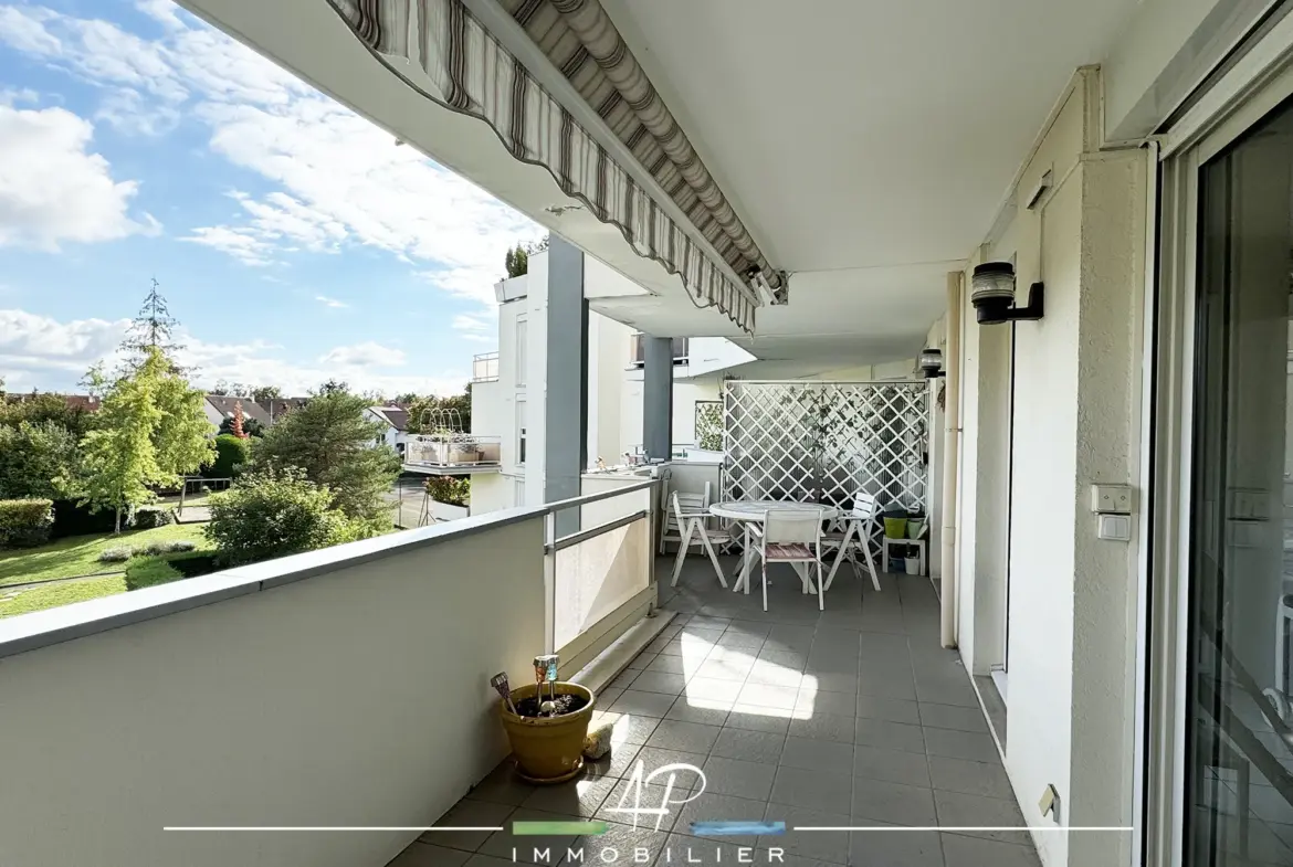 Appartement spacieux avec terrasse dans une résidence de standing à Fontaine-les-Dijon 