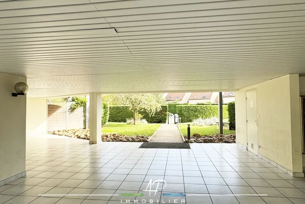 Appartement spacieux avec terrasse dans une résidence de standing à Fontaine-les-Dijon 