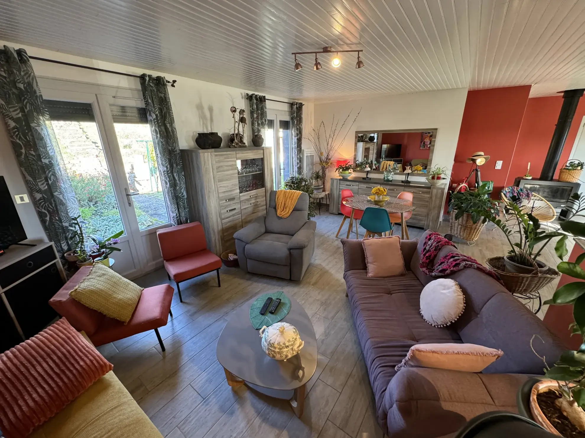Maison de plain-pied rénovée avec jardin et vue à Couiza 