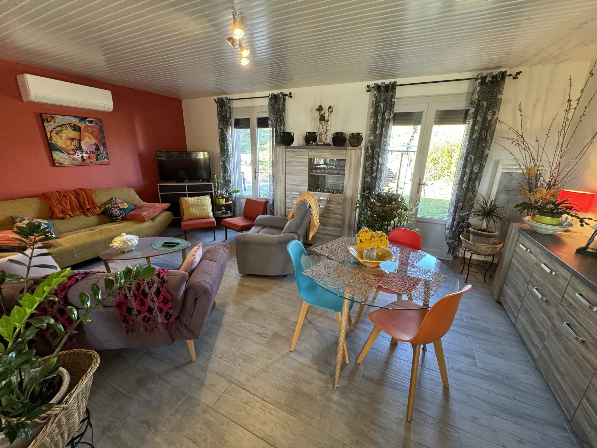 Maison de plain-pied rénovée avec jardin et vue à Couiza 