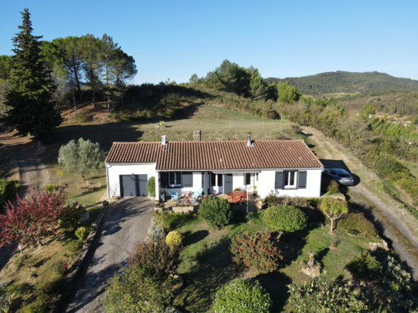 Maison de plain-pied rénovée avec jardin et vue à Couiza