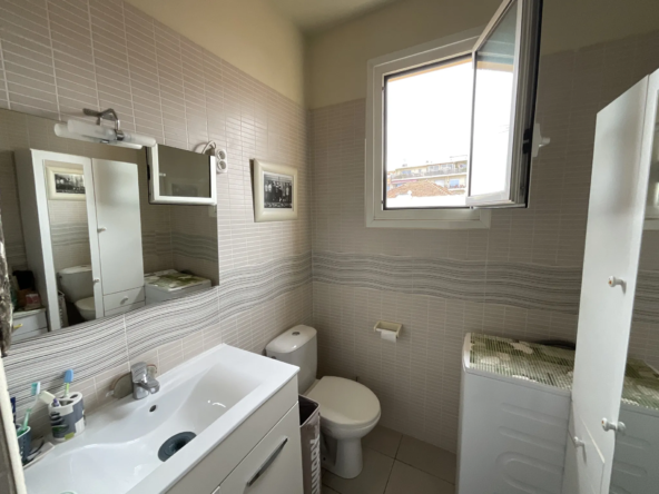 Vente Appartement 2 Pièces Dernier Étage à Cagnes sur Mer 