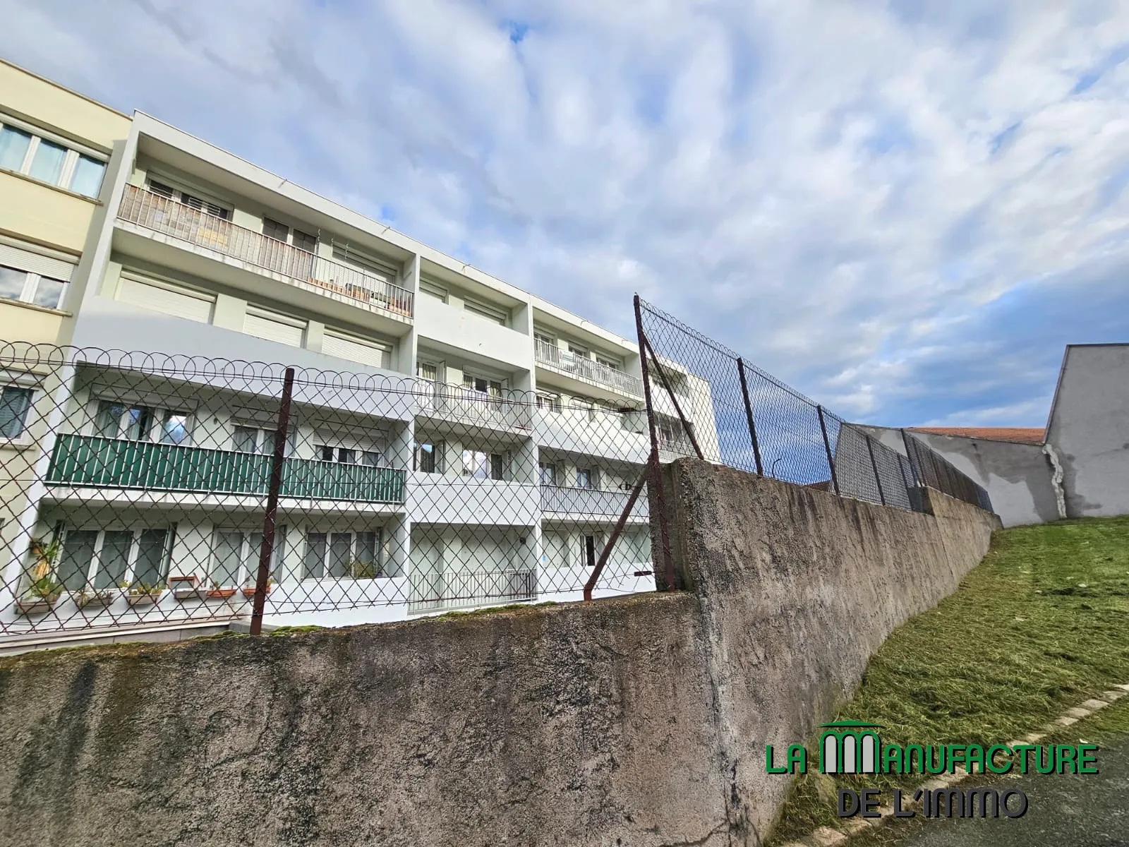 À vendre : Appartement F3 traversant à Saint-Étienne Monthieu 