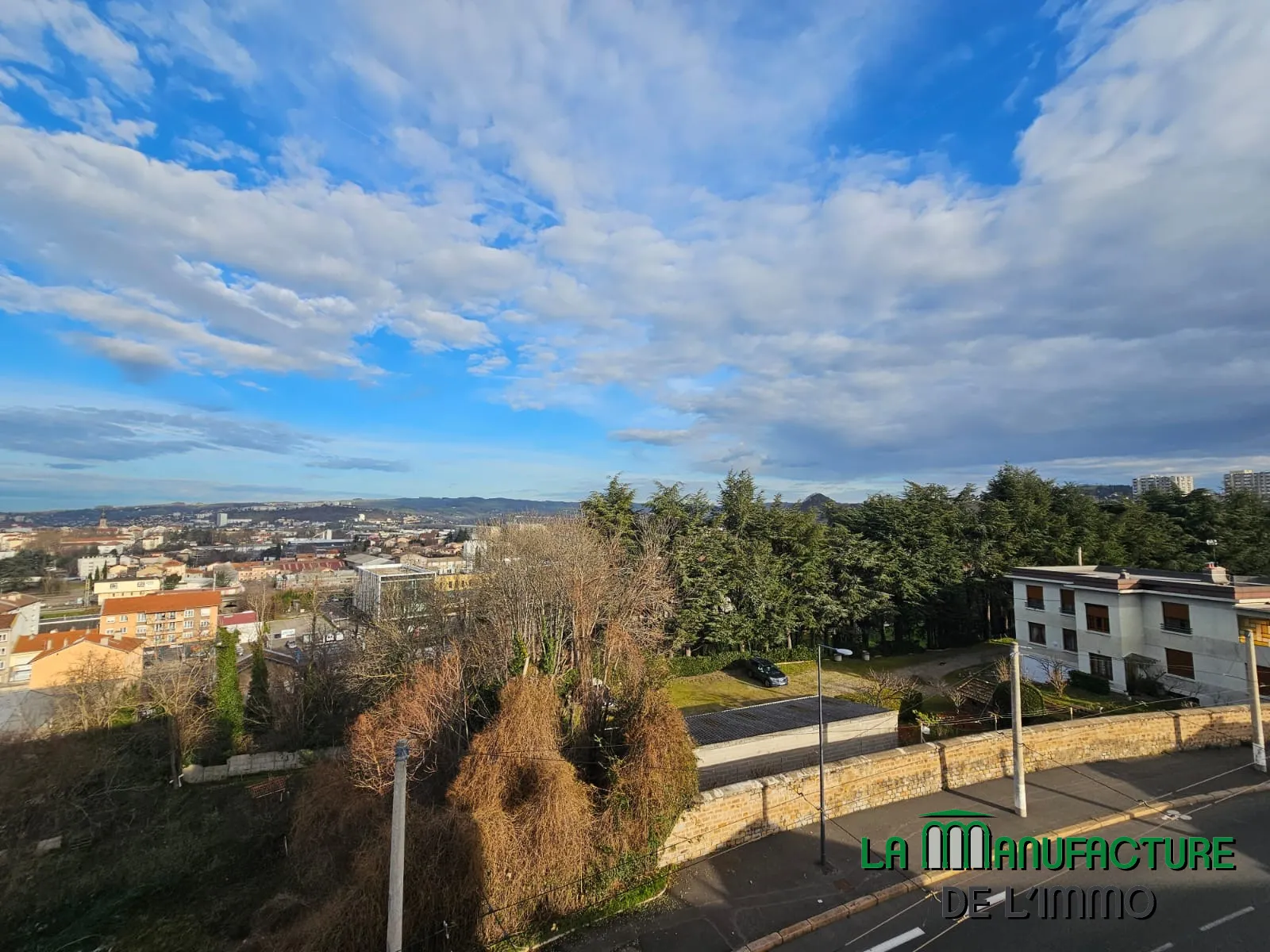 À vendre : Appartement F3 traversant à Saint-Étienne Monthieu 