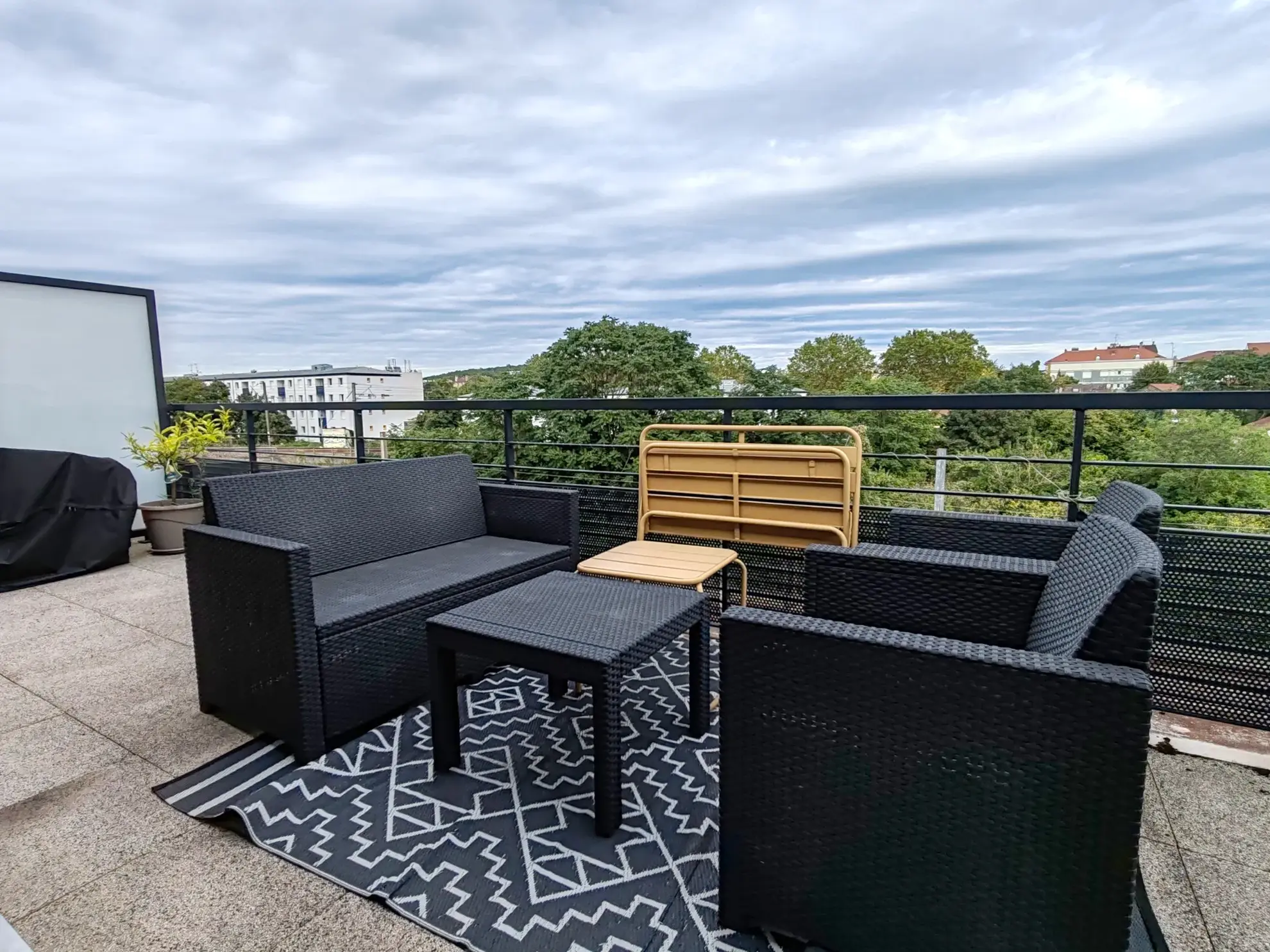 Appartement avec Terrasse à Vendre à Argenteuil 