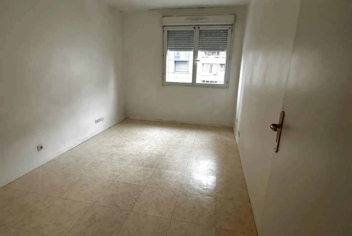 À vendre : Appartement 3 pièces à Aubervilliers avec parking 