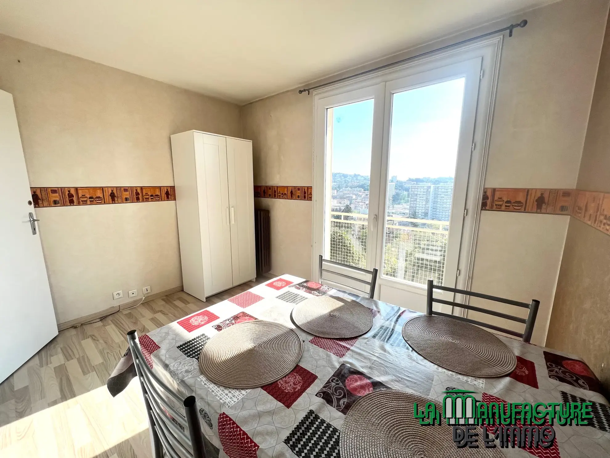 À vendre : Appartement F3 lumineux à Saint-Étienne avec balcon 