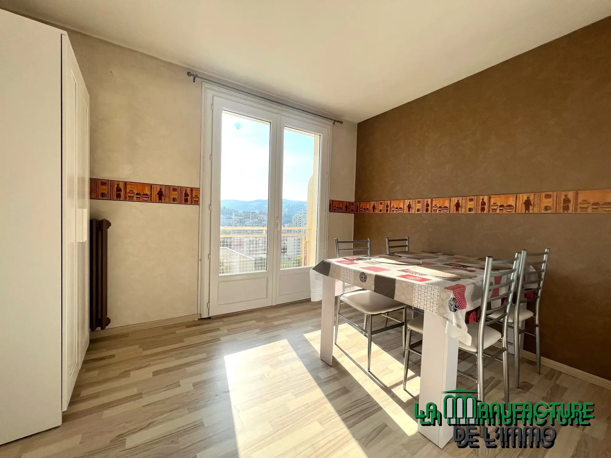 À vendre : Appartement F3 lumineux à Saint-Étienne avec balcon 