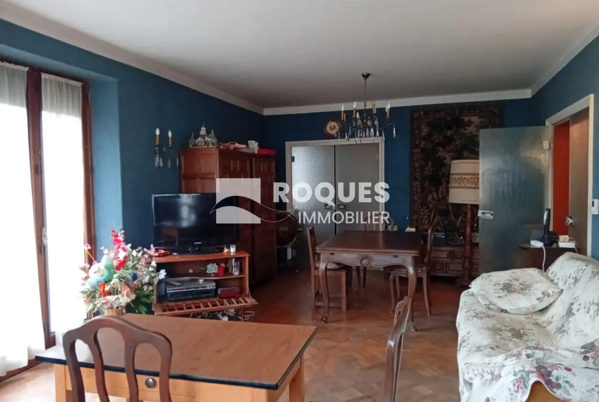 Maison à vendre à Millau - Proche du centre-ville avec potentiel 