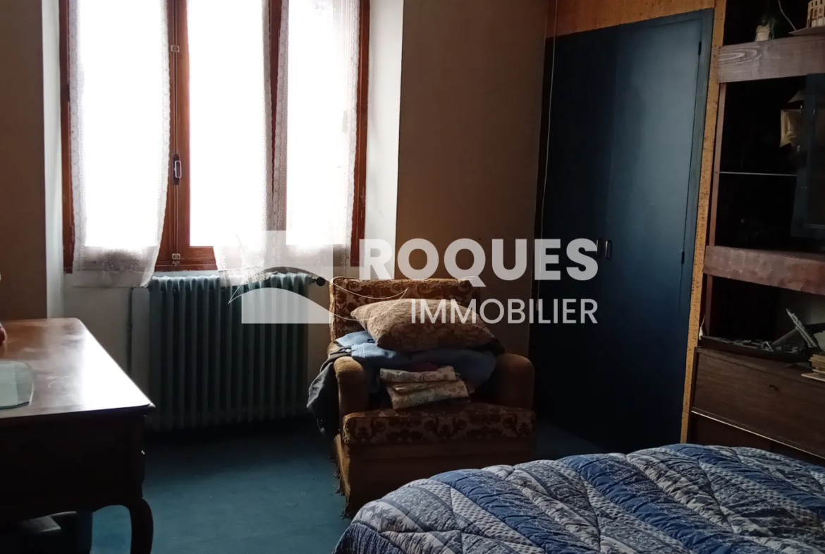 Maison à vendre à Millau - Proche du centre-ville avec potentiel 