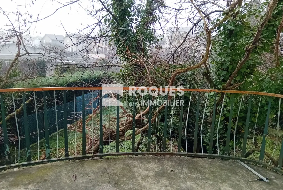 Maison à vendre à Millau - Proche du centre-ville avec potentiel 