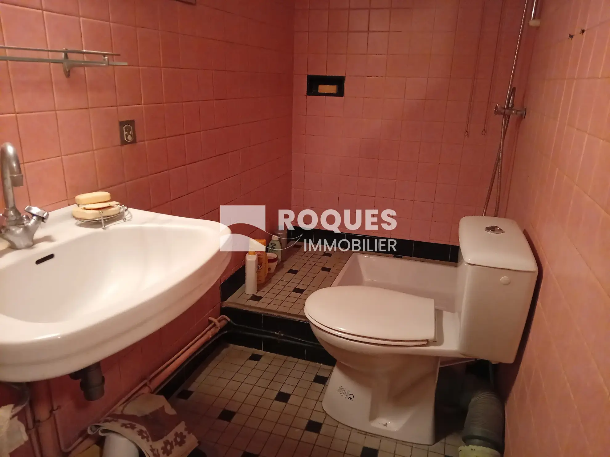 Maison à vendre à Millau - Proche du centre-ville avec potentiel 