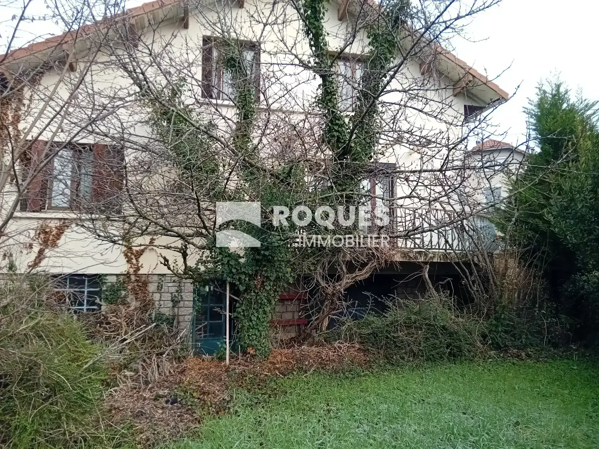Maison à vendre à Millau - Proche du centre-ville avec potentiel 
