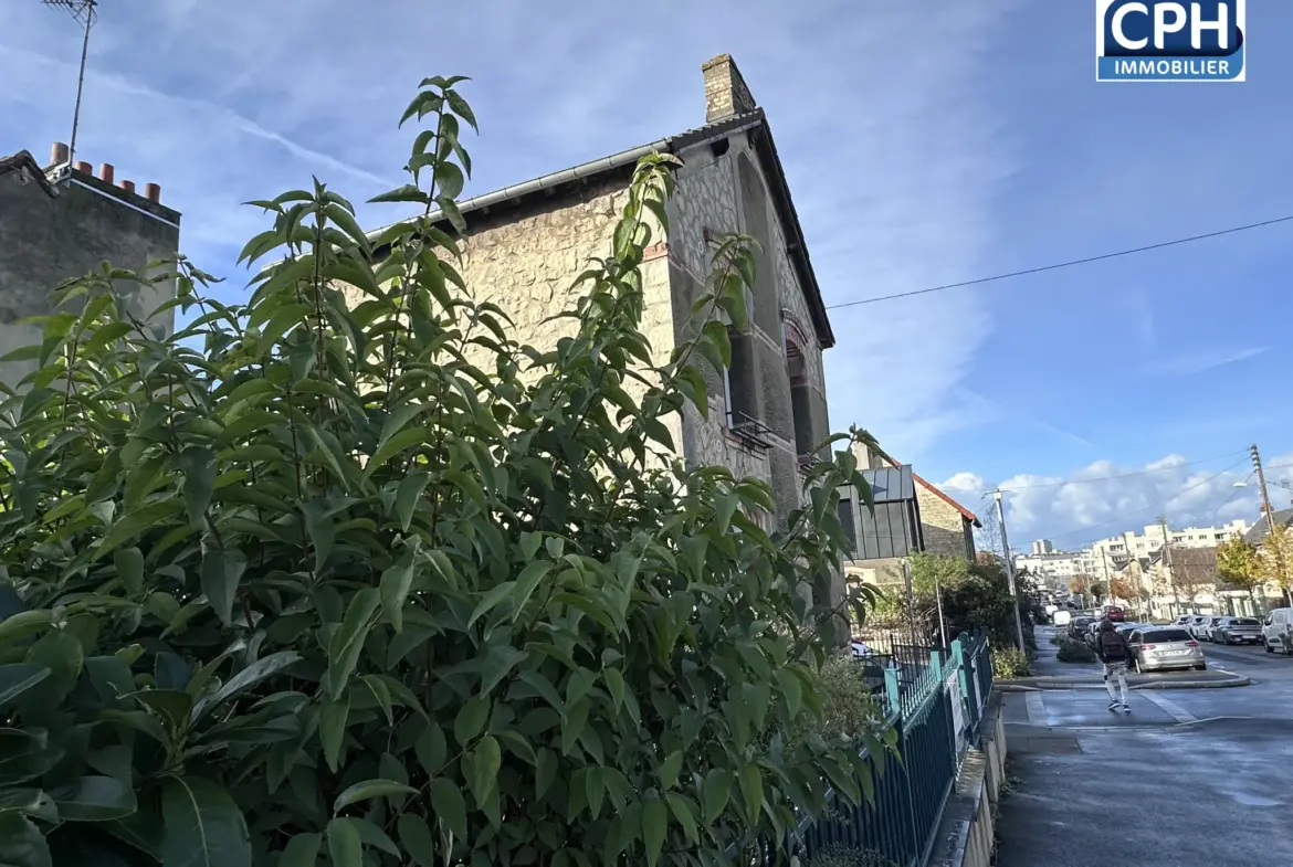 Charmante maison des années 30 à vendre à Caen 