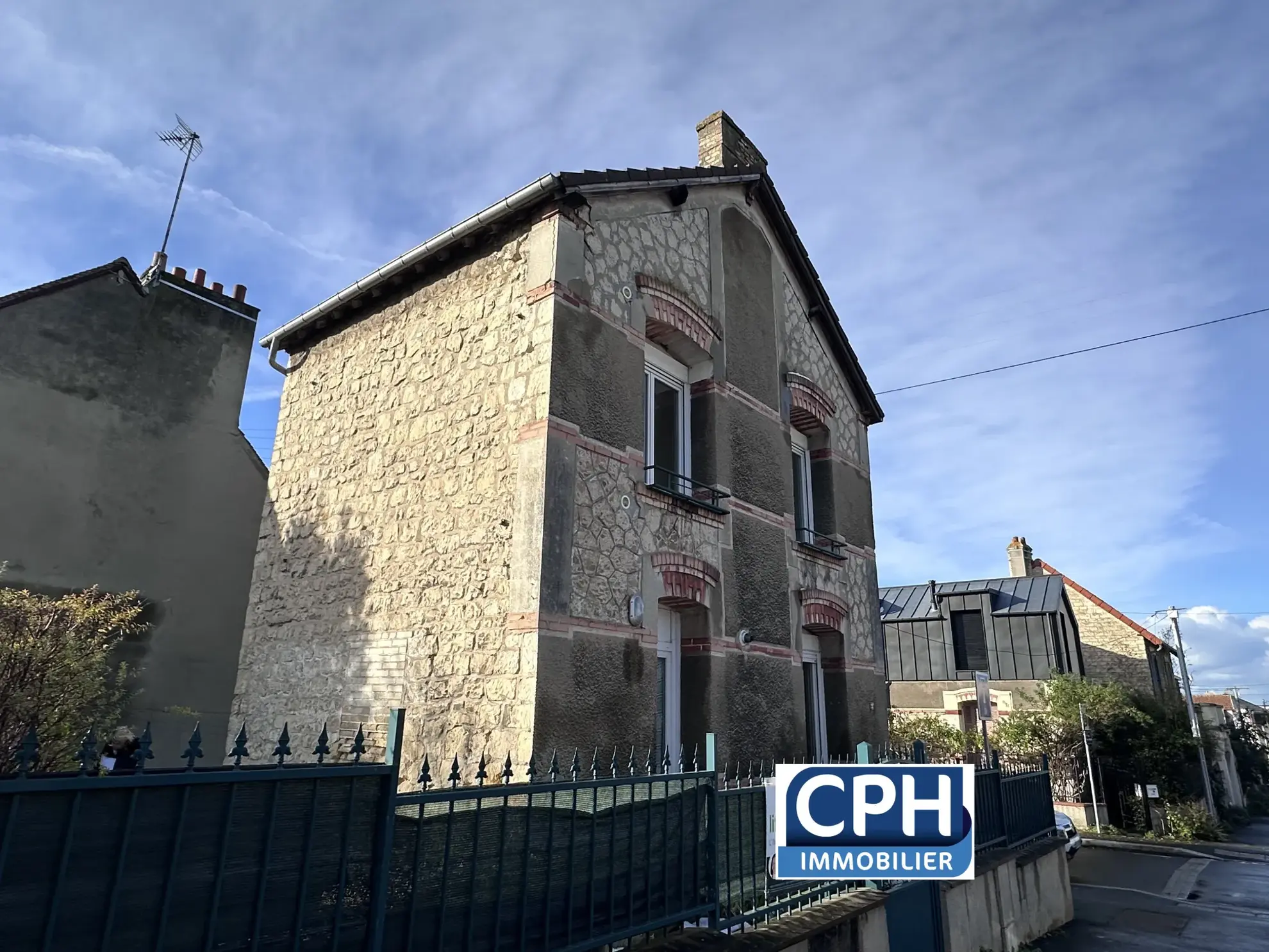 Charmante maison des années 30 à vendre à Caen 