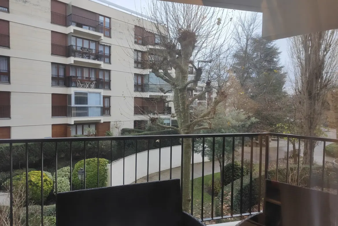 À vendre : Appartement loué au Chesnay Rocquencourt - 2 chambres, 69 m² 