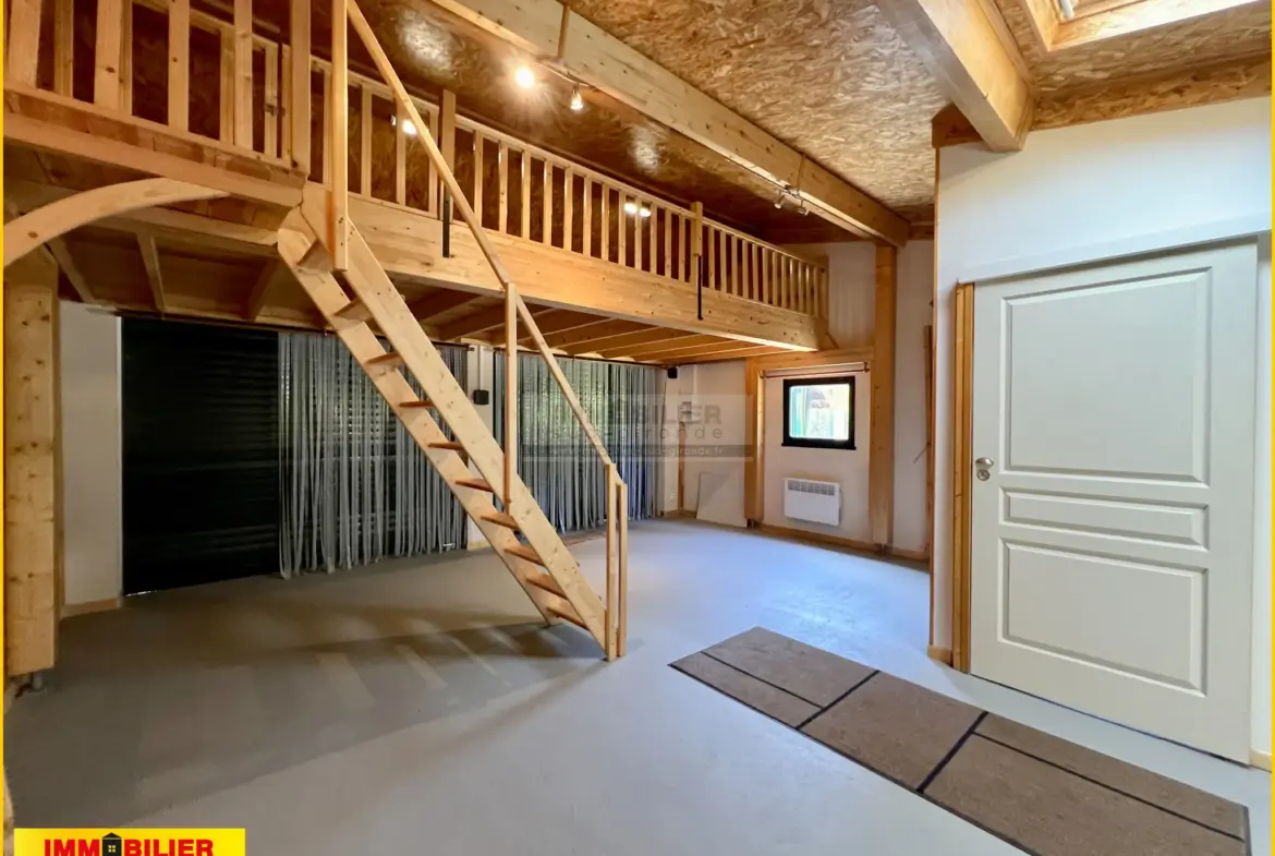 Maison en bois type chalet avec garage à Saint-Michel de Rieufret 