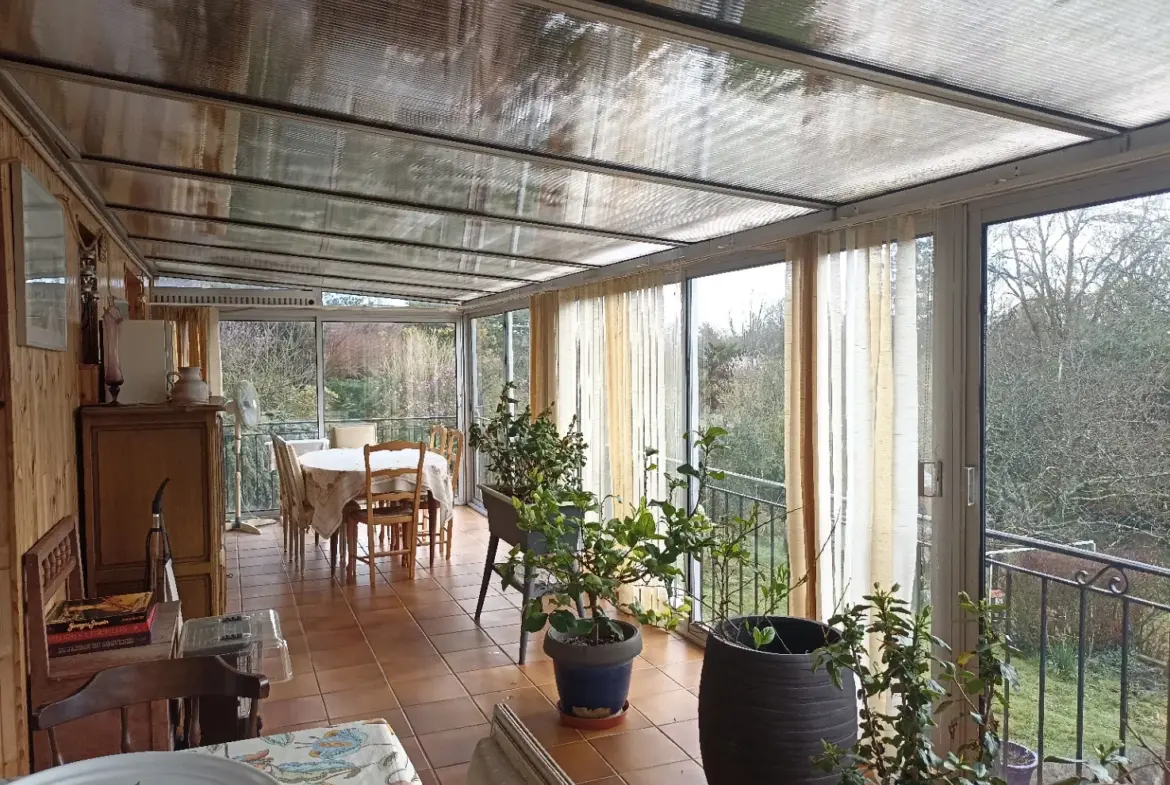 Pavillon charmant avec jardin à Luche-Pringe 