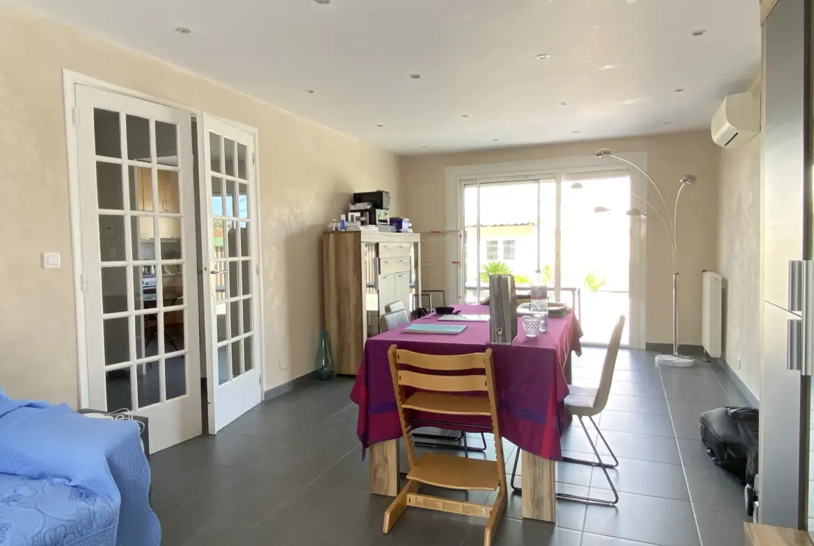 Villa 3 faces avec piscine à Saint-Estève 