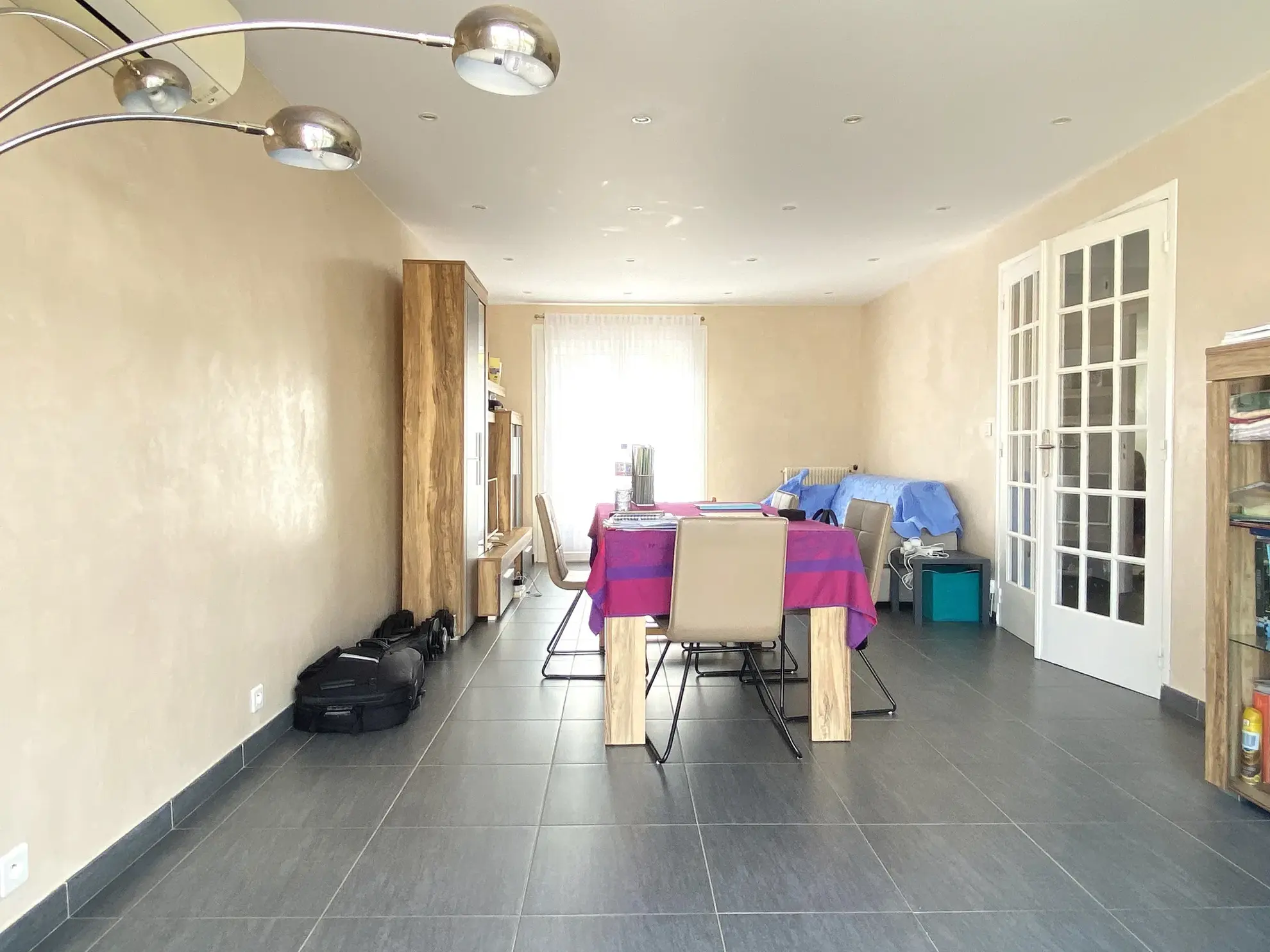 Villa 3 faces avec piscine à Saint-Estève 