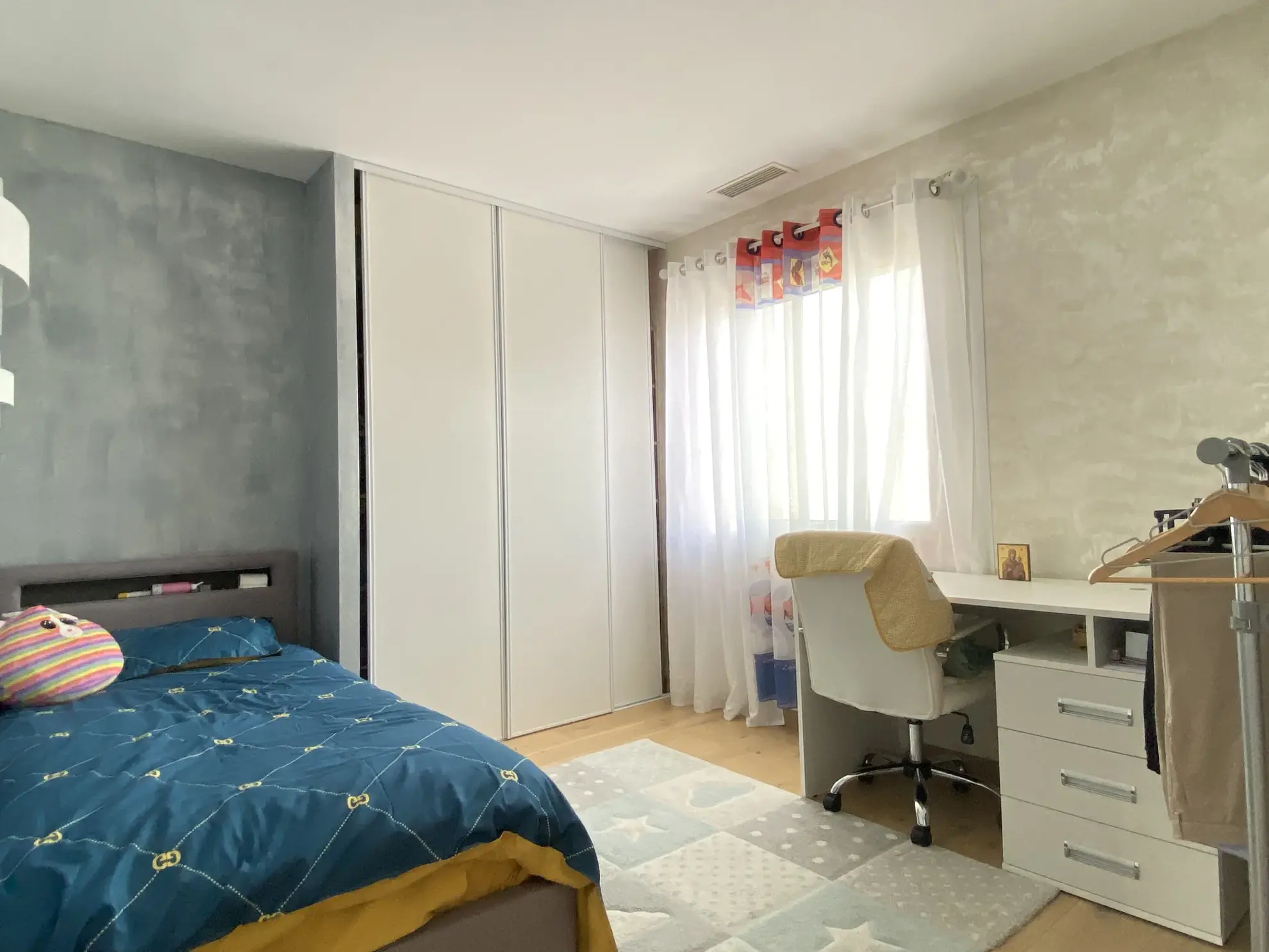 Villa 3 faces avec piscine à Saint-Estève 