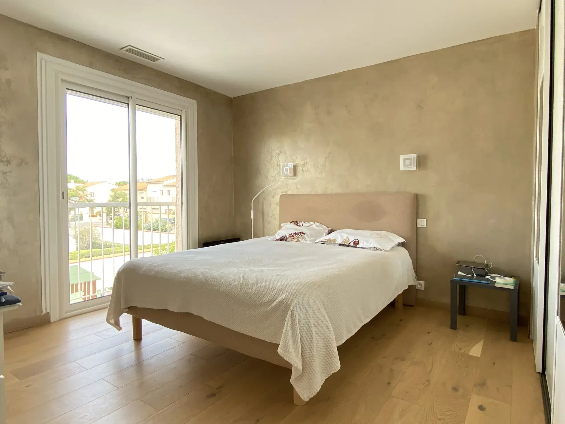 Villa 3 faces avec piscine à Saint-Estève 