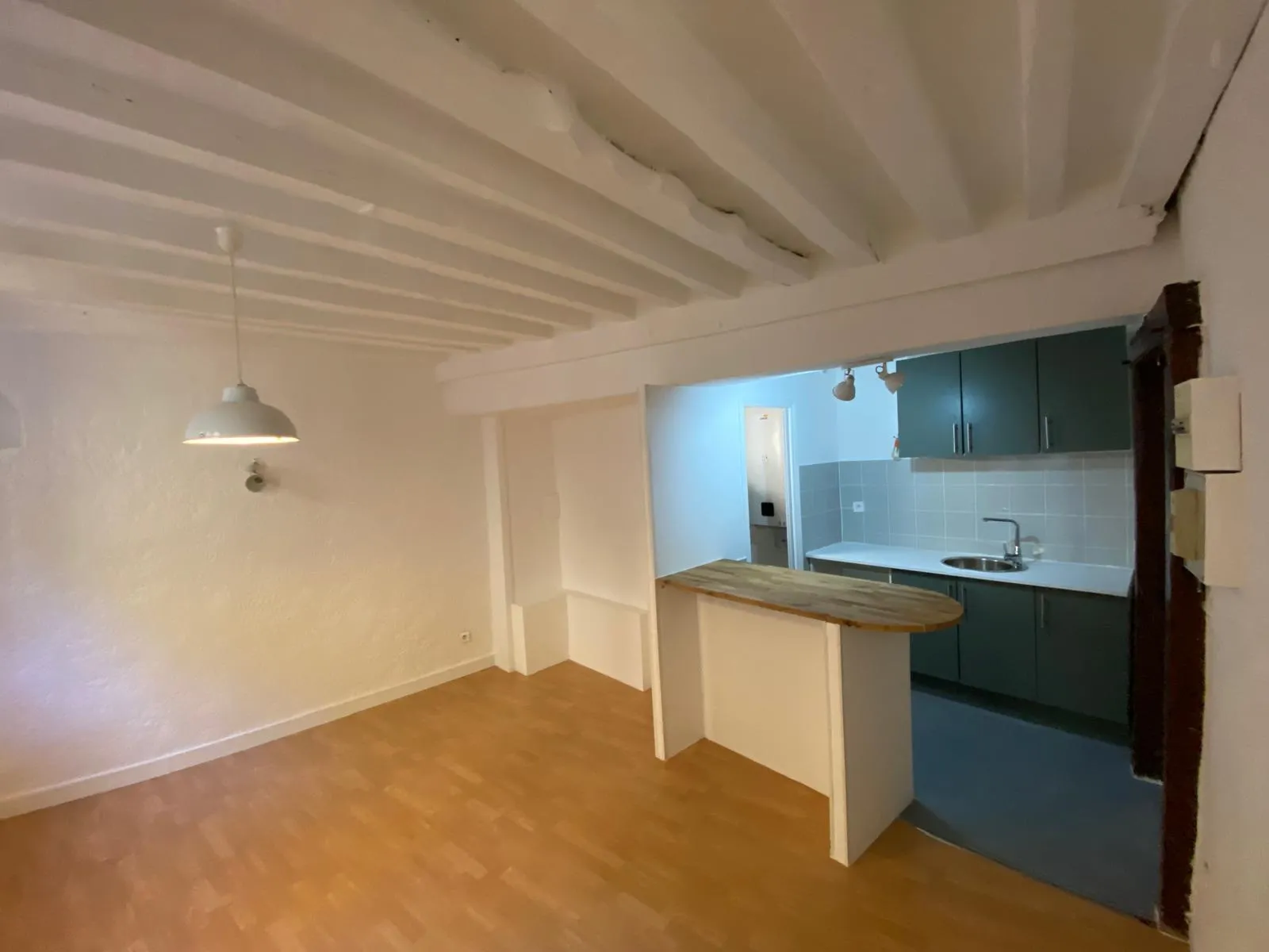 Studio rénové à Meulan-en-Yvelines - Rendement locatif de 8% 