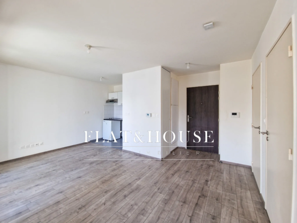 À vendre : Appartement T2 de 39 m² à Nantes avec balcon et parking couvert 
