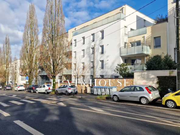 À vendre : Appartement T2 de 39 m² à Nantes avec balcon et parking couvert 