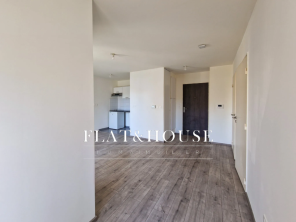 À vendre : Appartement T2 de 39 m² à Nantes avec balcon et parking couvert 