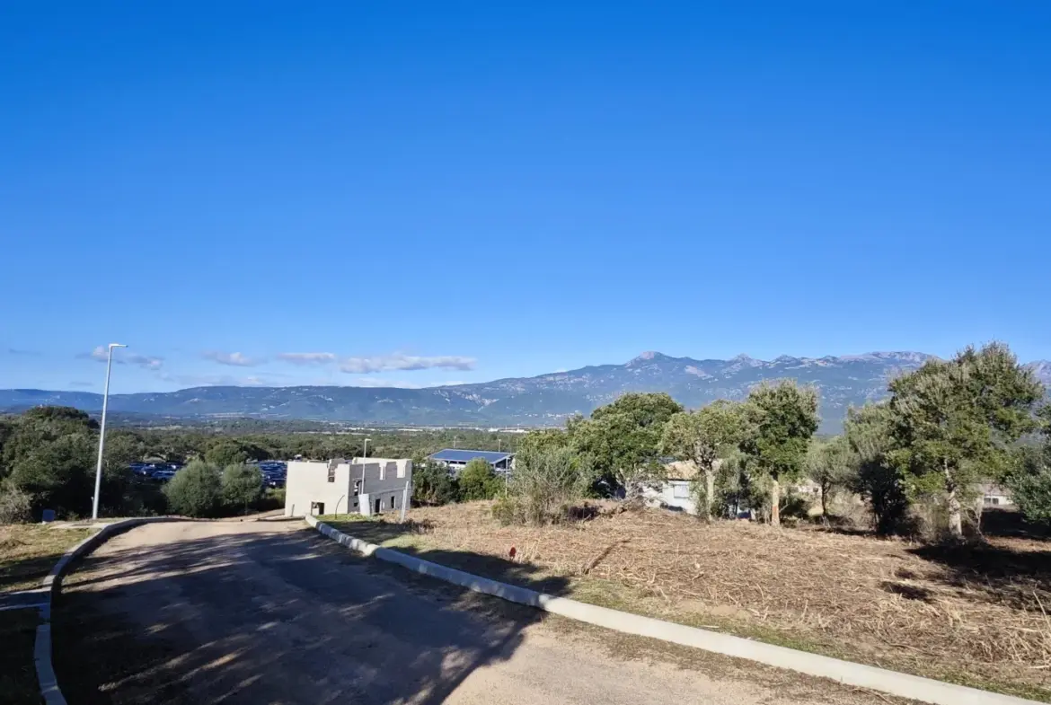 Dernières parcelles à bâtir à Figari - Vue imprenable 
