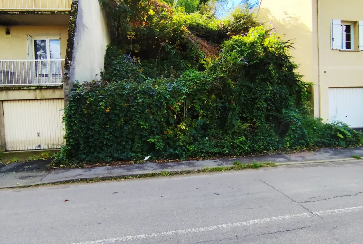 Terrain constructible de 450m2 à Osny à vendre 