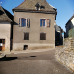 Maison à Pleaux - Investissement potentiel de 3 logements
