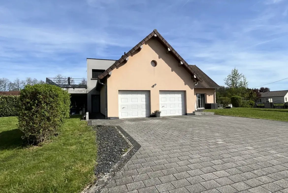 Magnifique maison de 234 m² à Magny-Vernois avec 5 chambres et double garage 