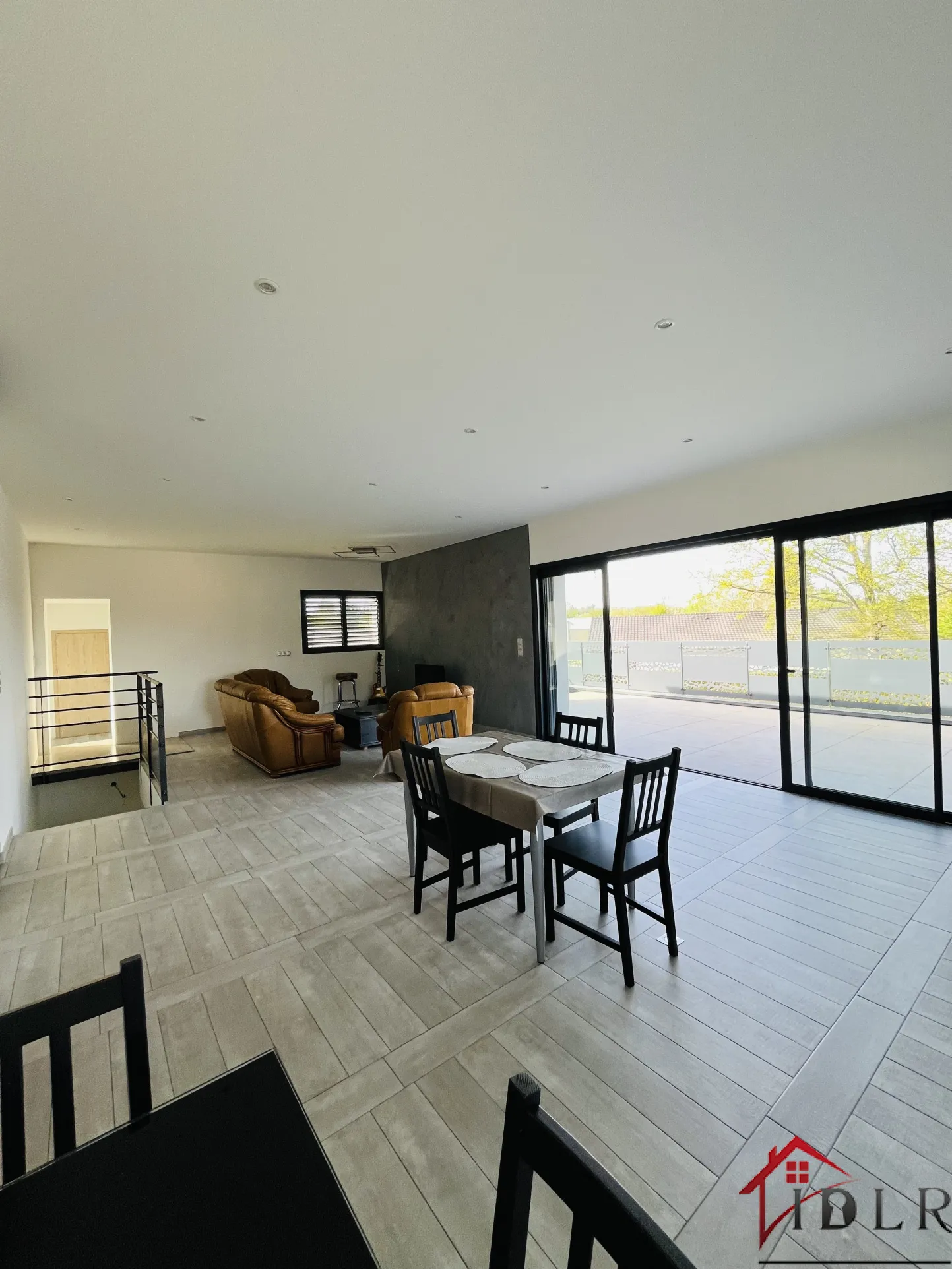 Magnifique maison de 234 m² à Magny-Vernois avec 5 chambres et double garage 