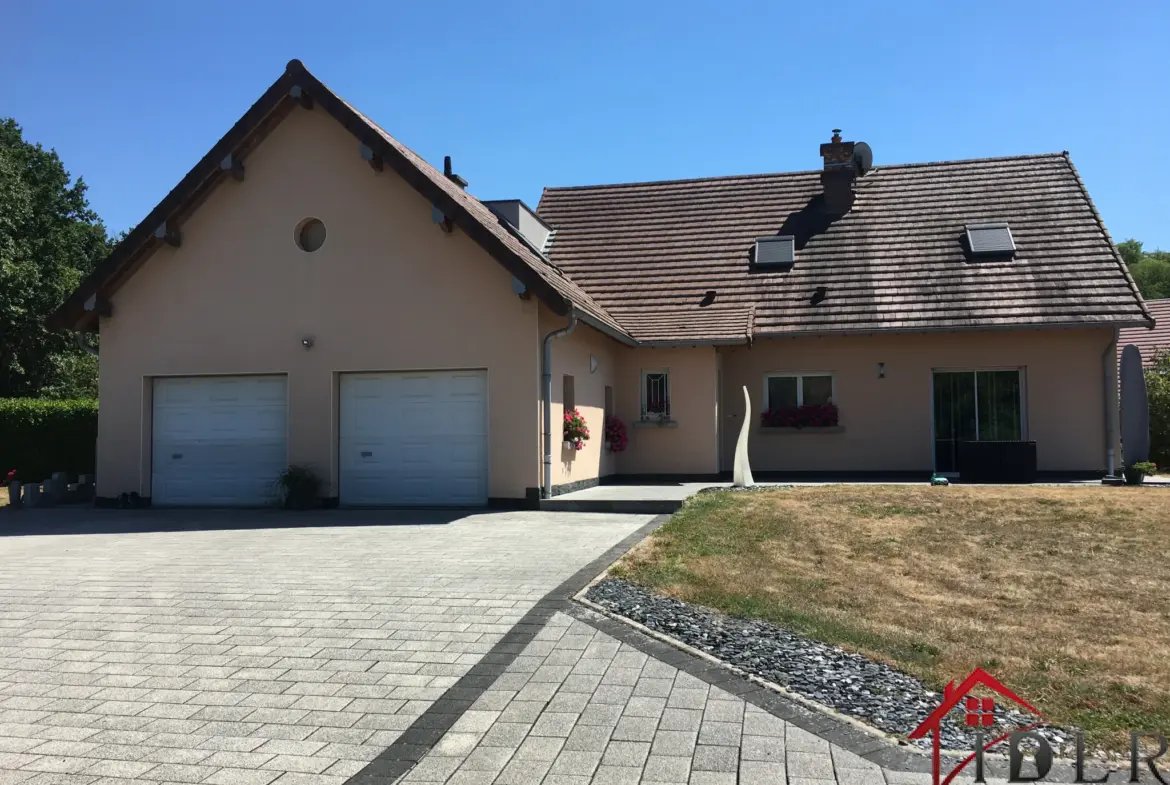Magnifique maison de 234 m² à Magny-Vernois avec 5 chambres et double garage 