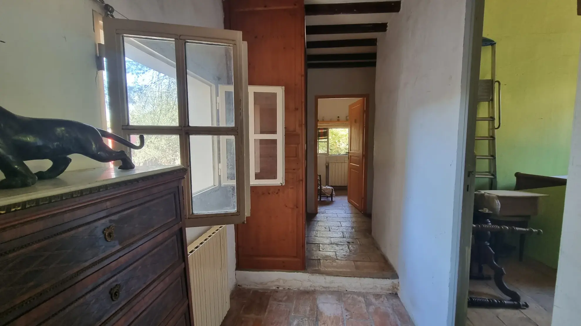 À vendre : Maison de village avec jardin à Aujargues 