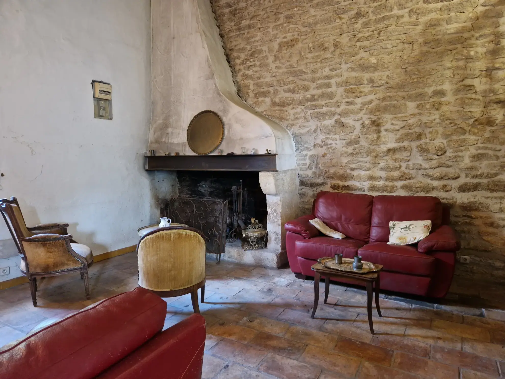 À vendre : Maison de village avec jardin à Aujargues 