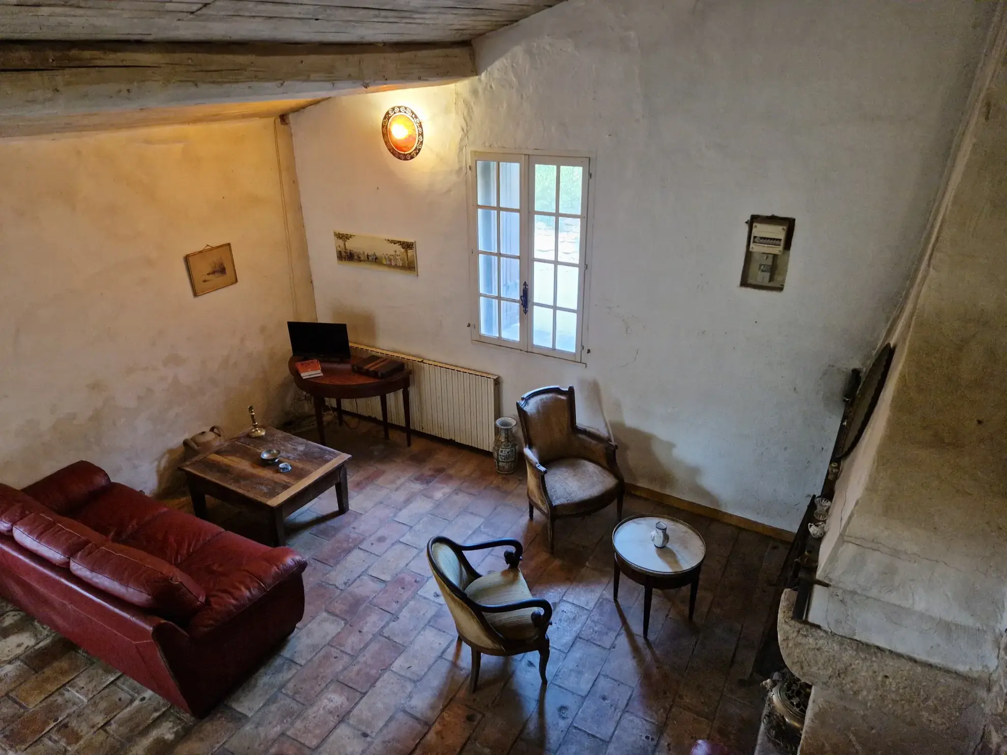 À vendre : Maison de village avec jardin à Aujargues 