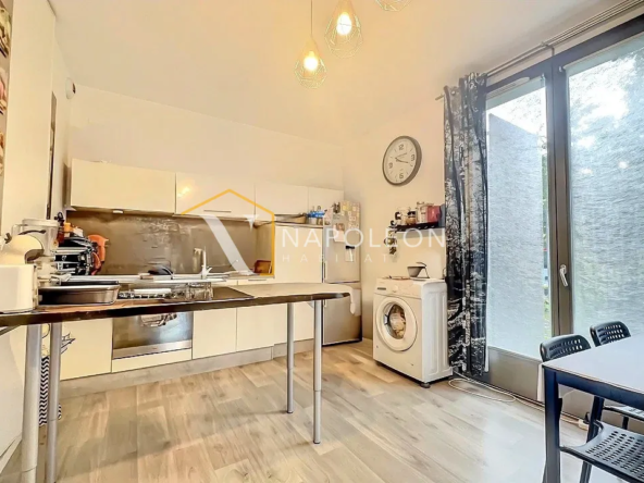 Appartement T3 avec terrasses et parking à Loos 