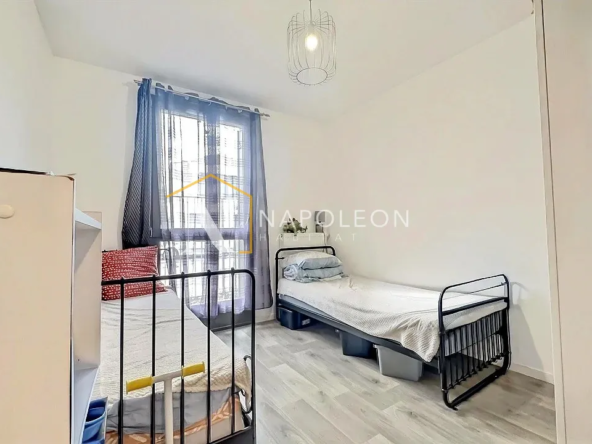 Appartement T3 avec terrasses et parking à Loos 