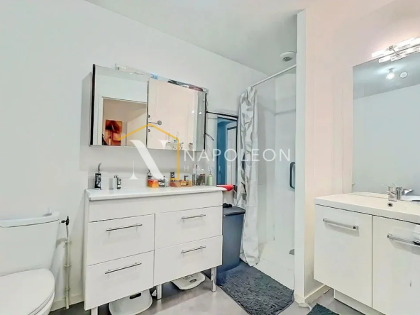 Appartement T3 avec terrasses et parking à Loos 