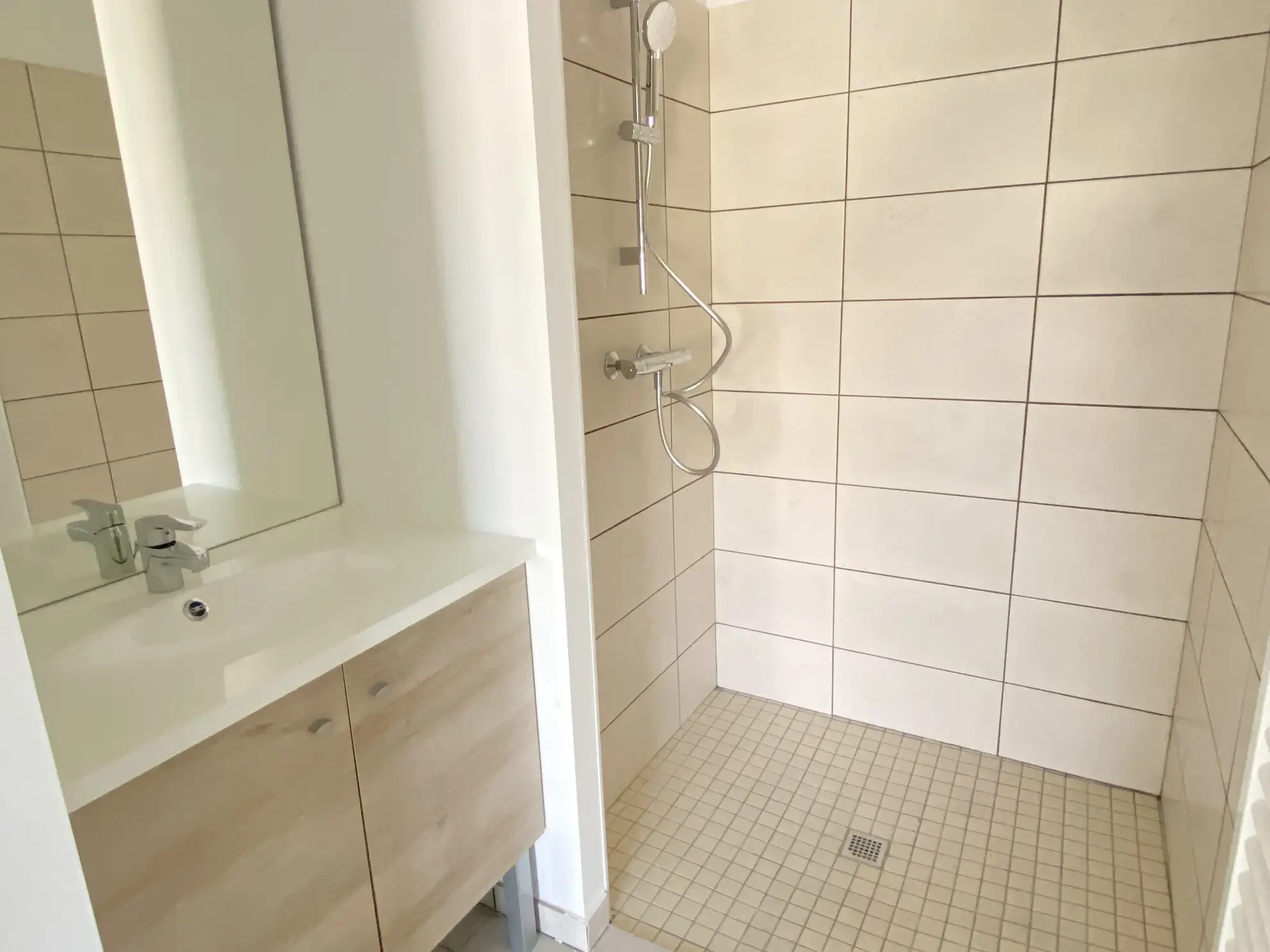 Appartement 4 pièces avec terrasse et parking à Perpignan 