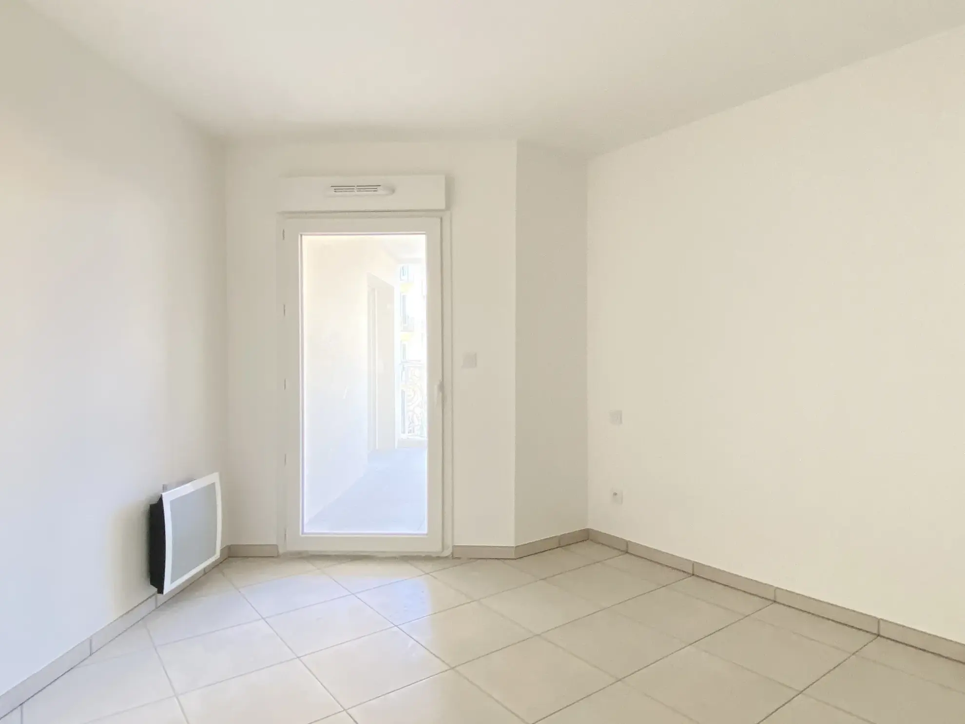 Appartement 4 pièces avec terrasse et parking à Perpignan 