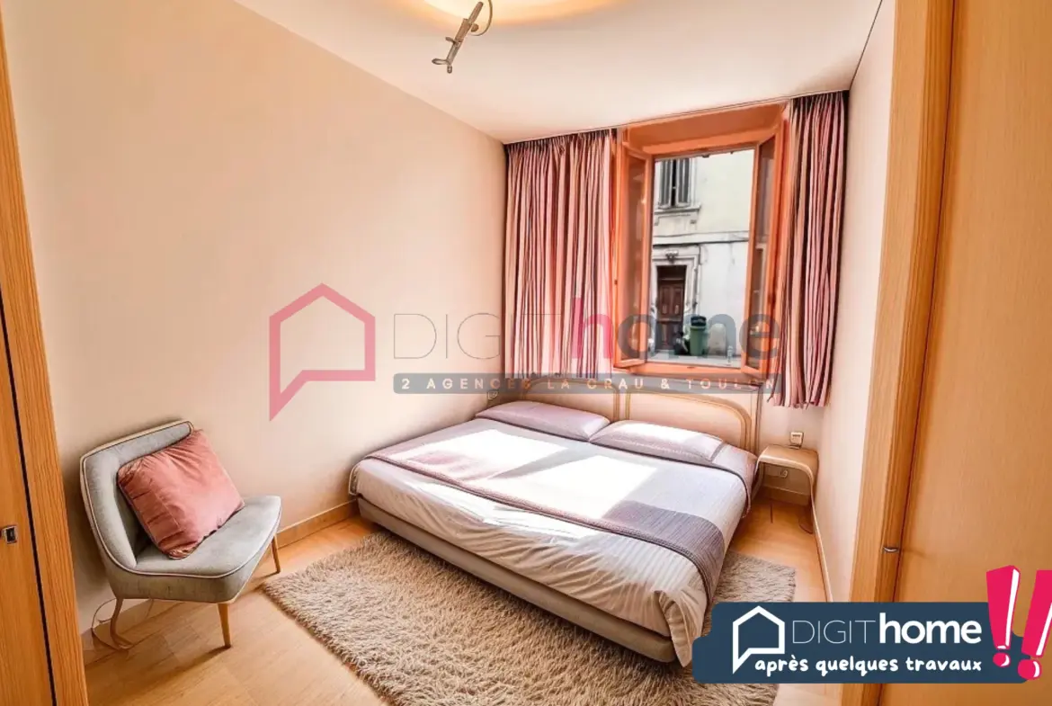Appartement T2 à rénover à Toulon avec véranda - 80 000 € 