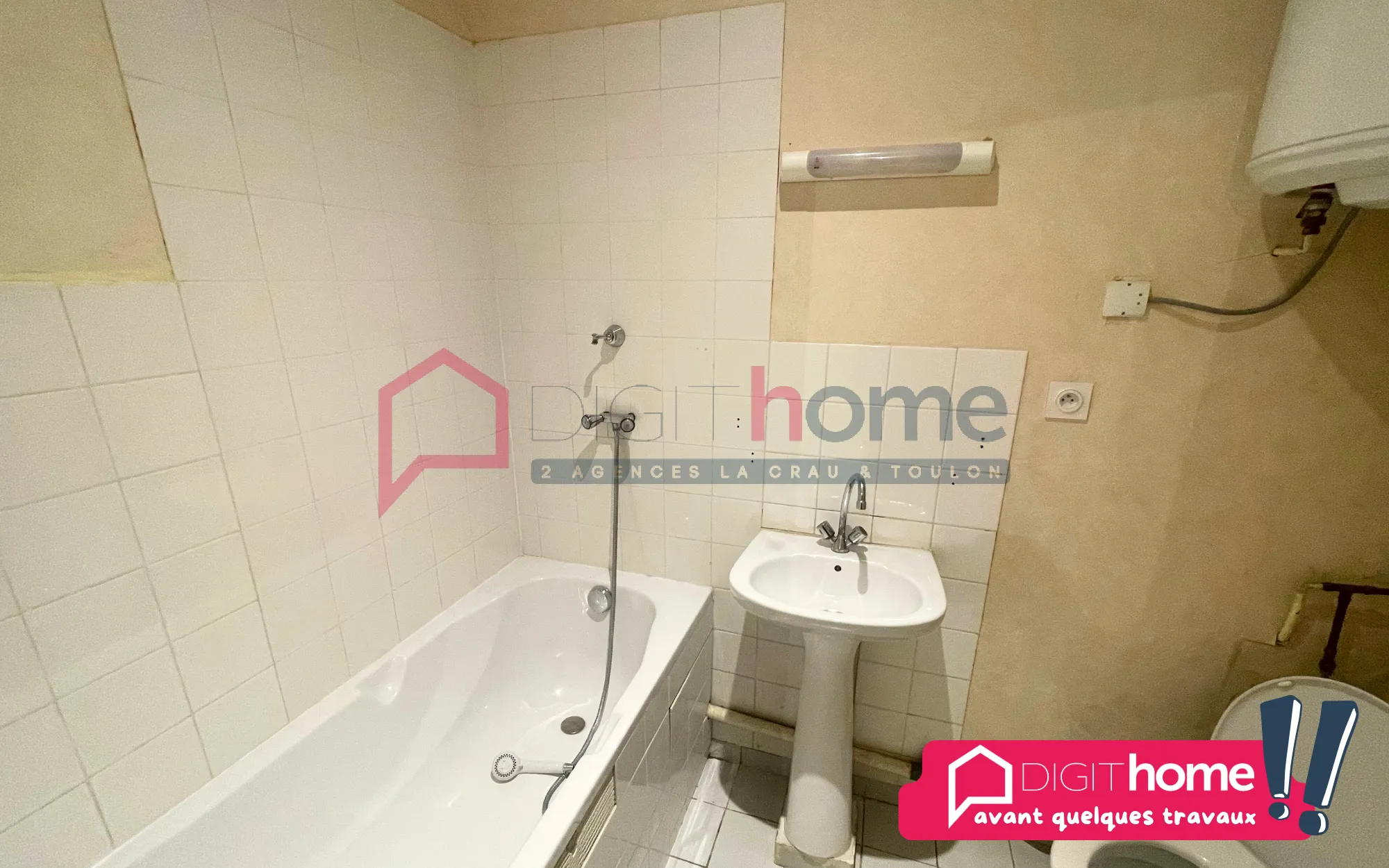 Appartement T2 à rénover à Toulon avec véranda - 80 000 € 