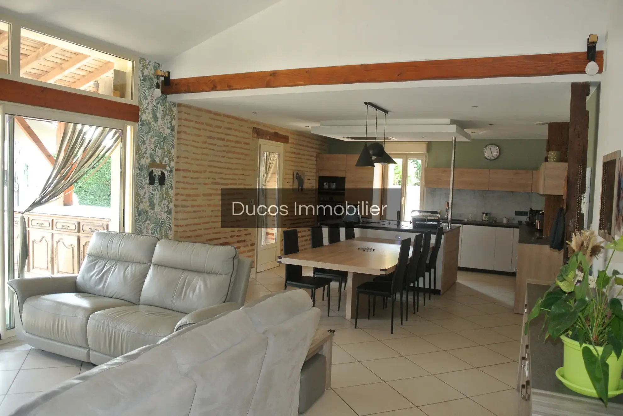 Maison rénovée de 6 chambres à Le Mas d'Agenais 