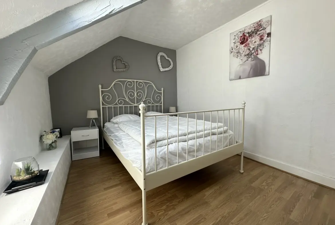 Maison rénovée à vendre à Plumeliau - 162 750 € 